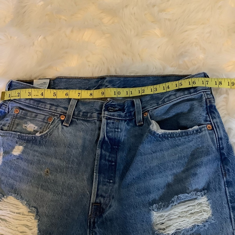 Levi's 501 Denim Blue Men Jeans Distressed/Destroyed 34x34 Straight Button Fly - Picture 12 of 16